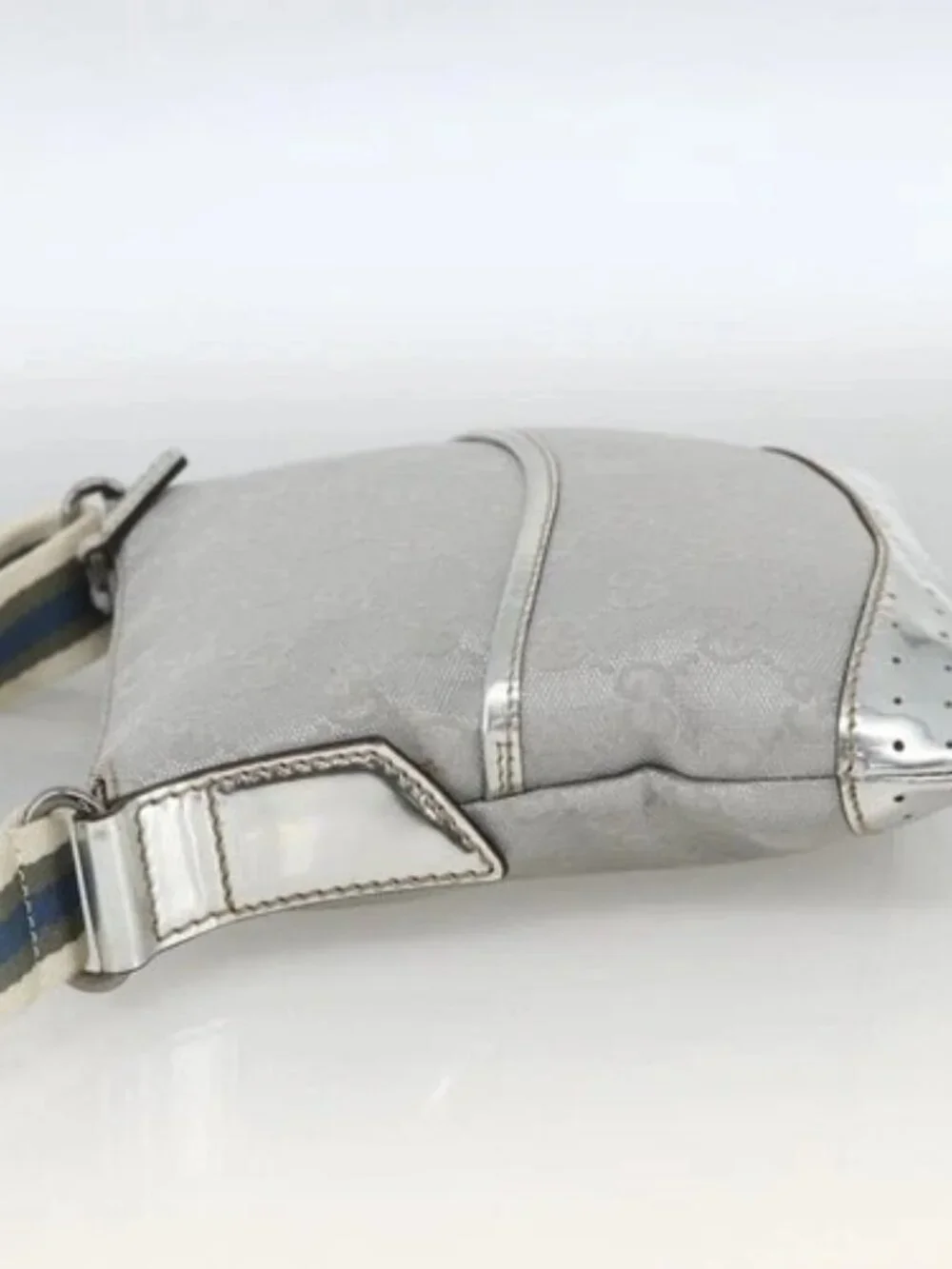 GUCCI GG Canvas Shoulder Bag Silver 147671 Auth BAZ628A
